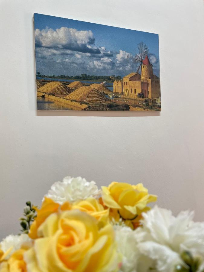 Calici Di Marsala - Via Roma 73 Appartement Buitenkant foto
