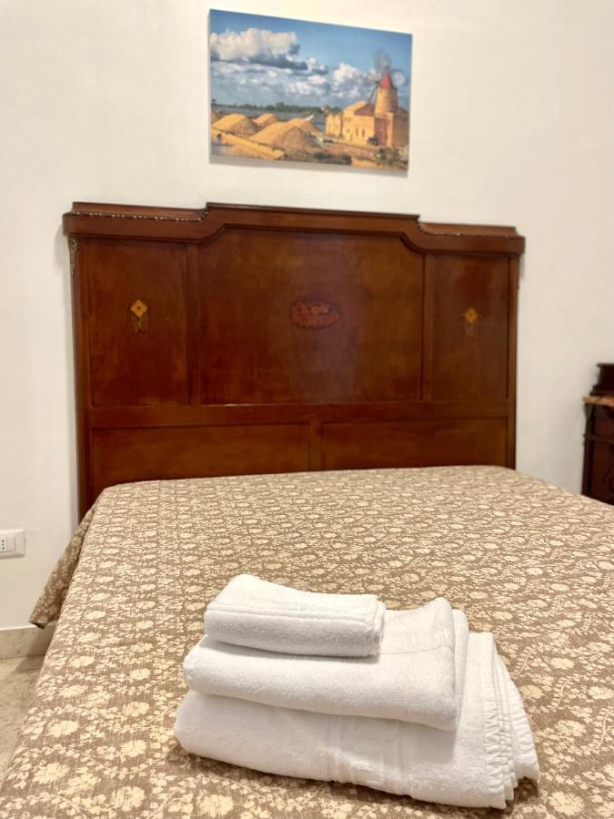 Calici Di Marsala - Via Roma 73 Appartement Buitenkant foto